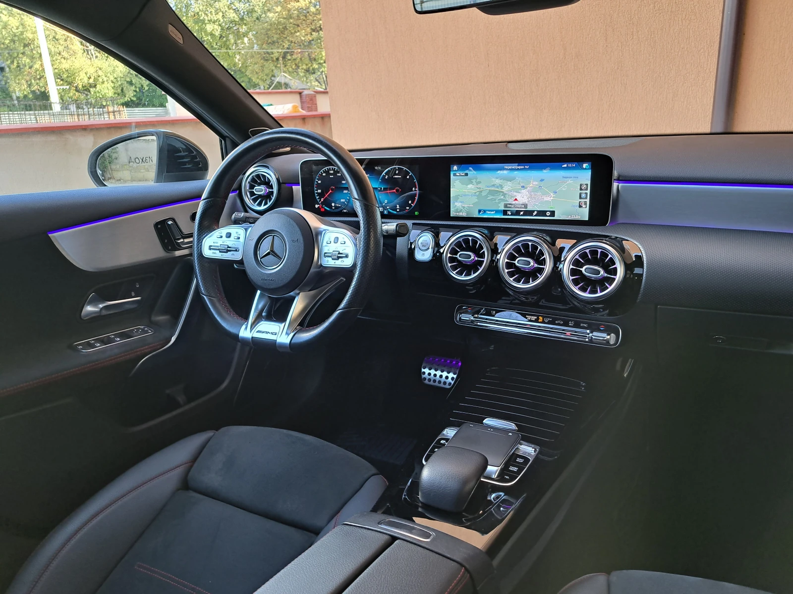 Mercedes-Benz A 200 AMG LINE* 2.0d* 150кс* ALCANTARA* 360 KAMERA* 8G, снимка 12 - Автомобили и джипове - 54694963