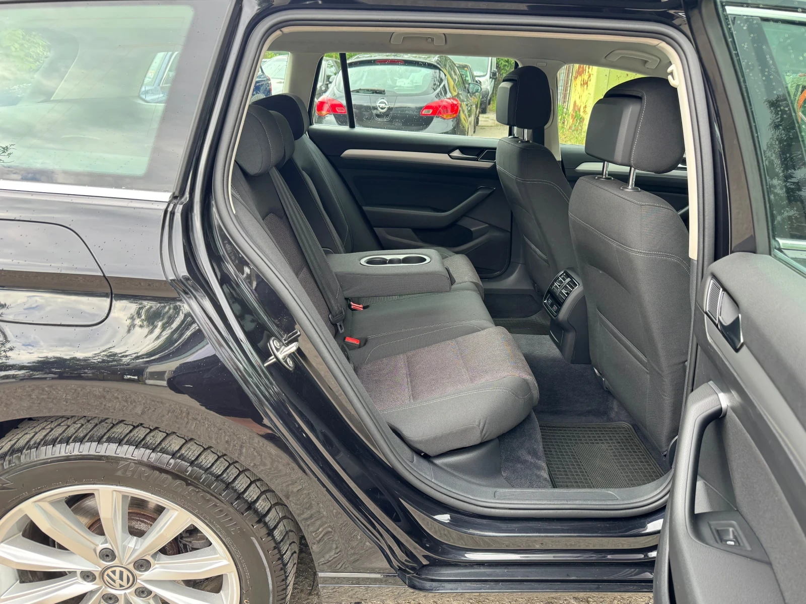 VW Passat Проверен в топ СЪСТОЯНИЕ!!, снимка 15 - Автомобили и джипове - 54743961