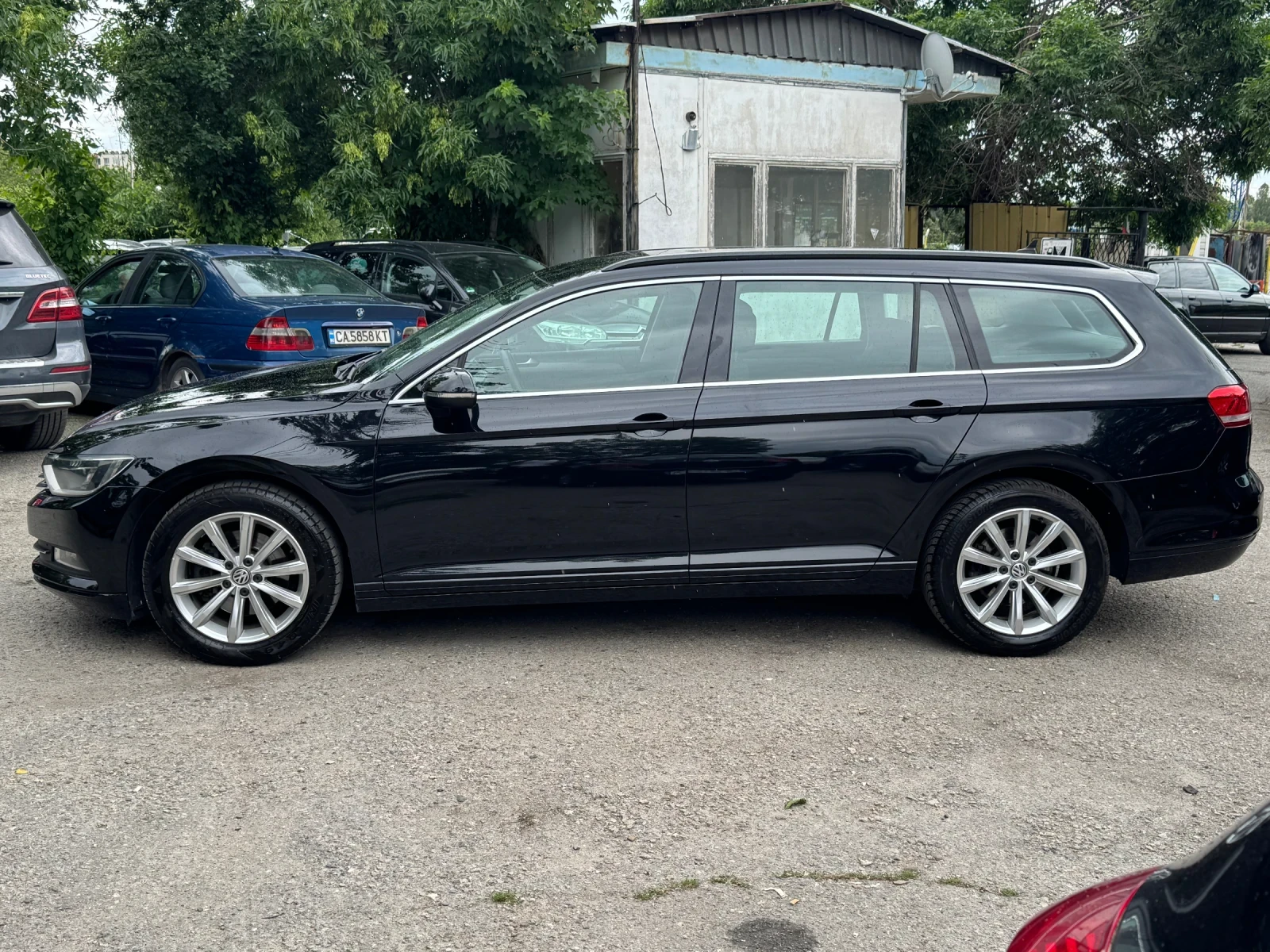 VW Passat Проверен в топ СЪСТОЯНИЕ!!, снимка 5 - Автомобили и джипове - 54743961