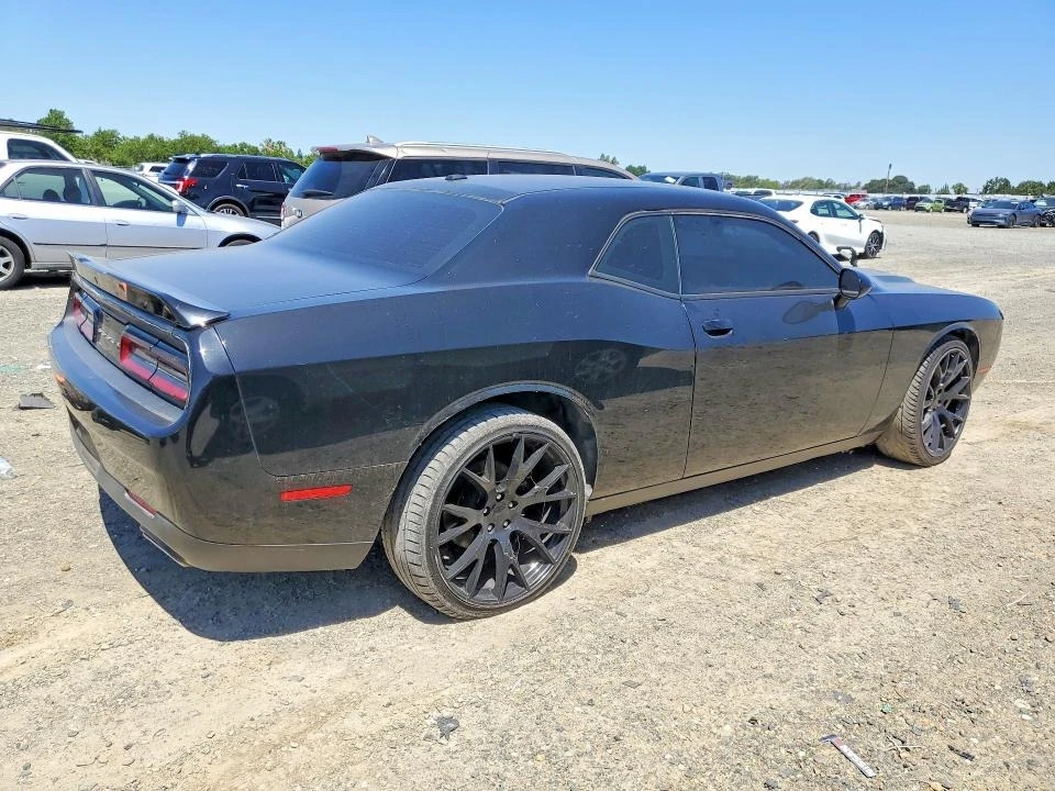 Dodge Challenger, снимка 3 - Автомобили и джипове - 54752575