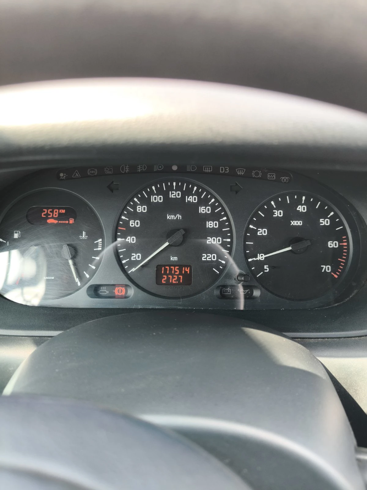 Renault Scenic, снимка 9 - Автомобили и джипове - 54774170