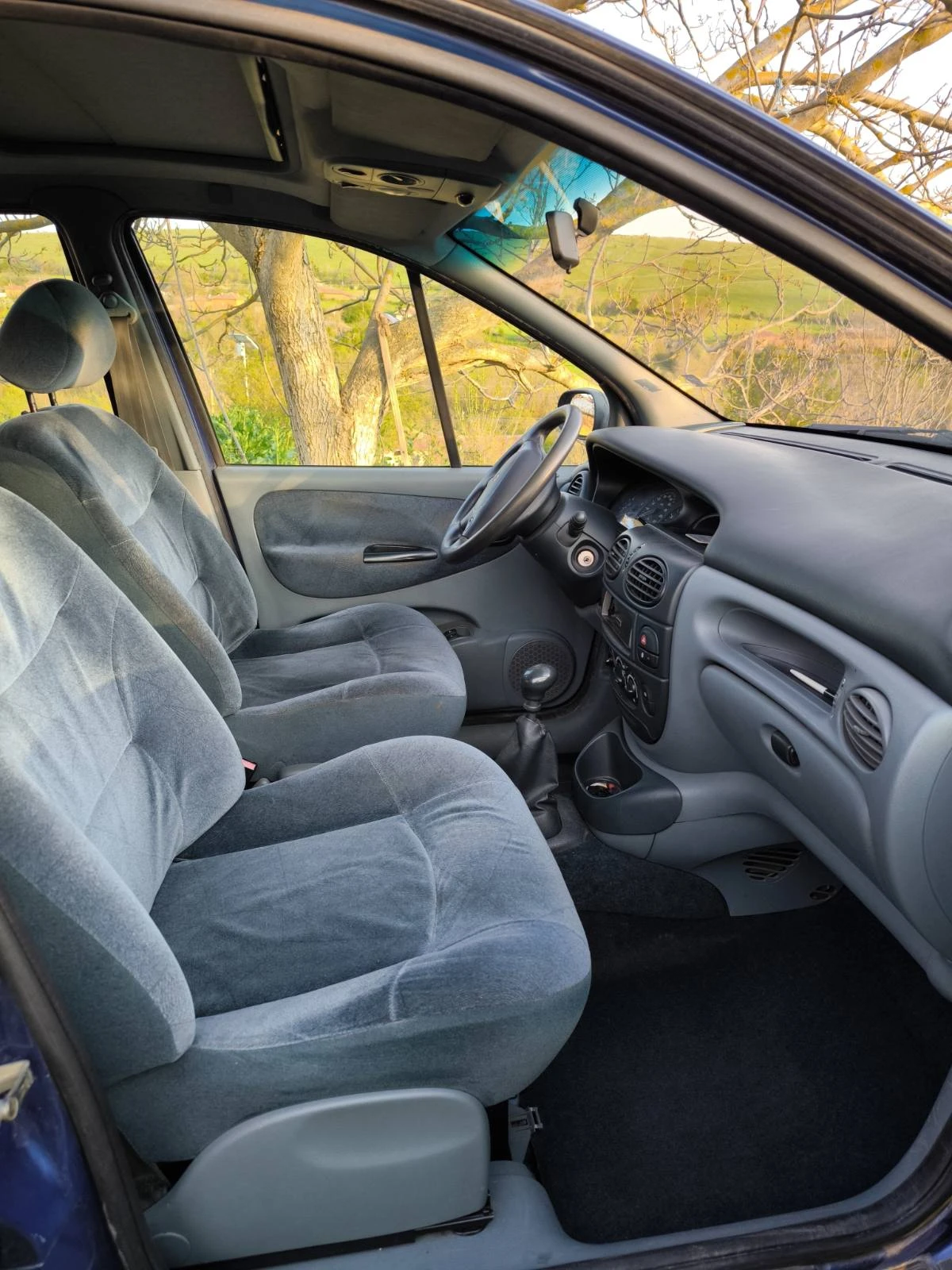 Renault Scenic, снимка 5 - Автомобили и джипове - 54774170