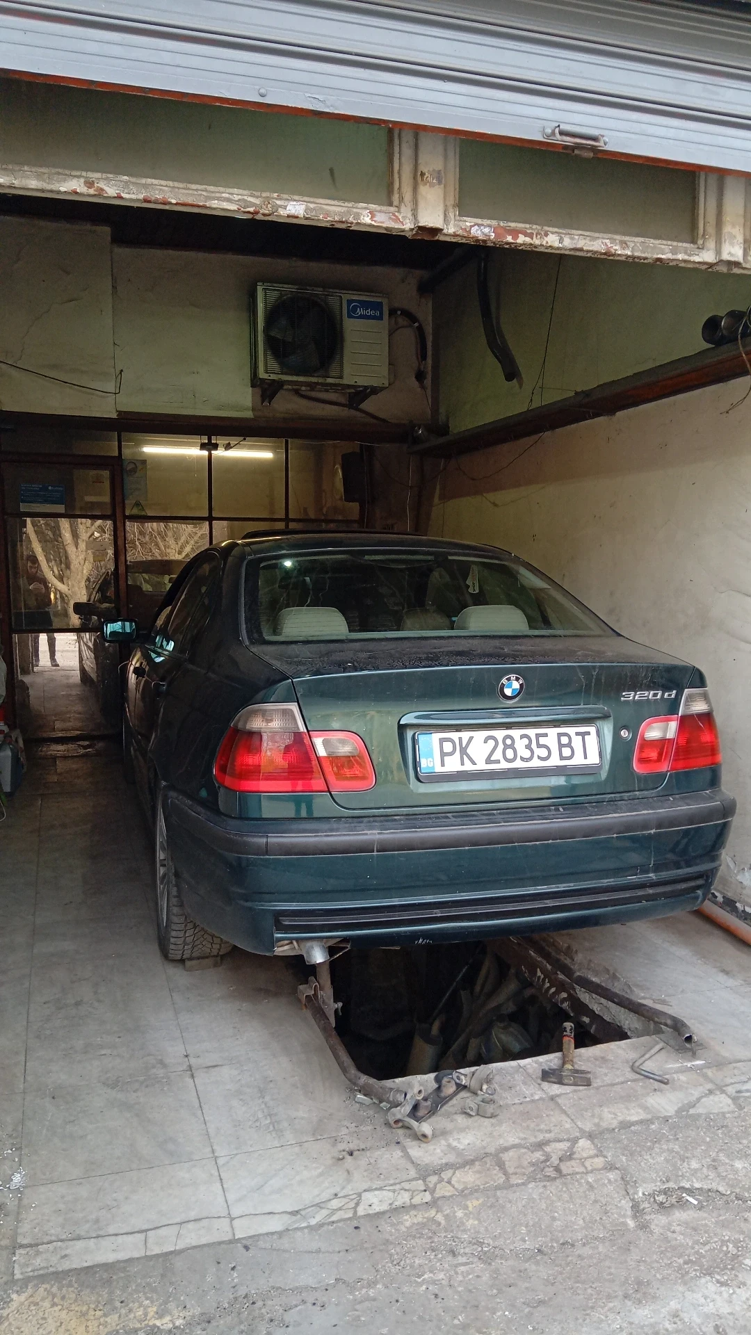 BMW 320 320d, снимка 10 - Автомобили и джипове - 54823319