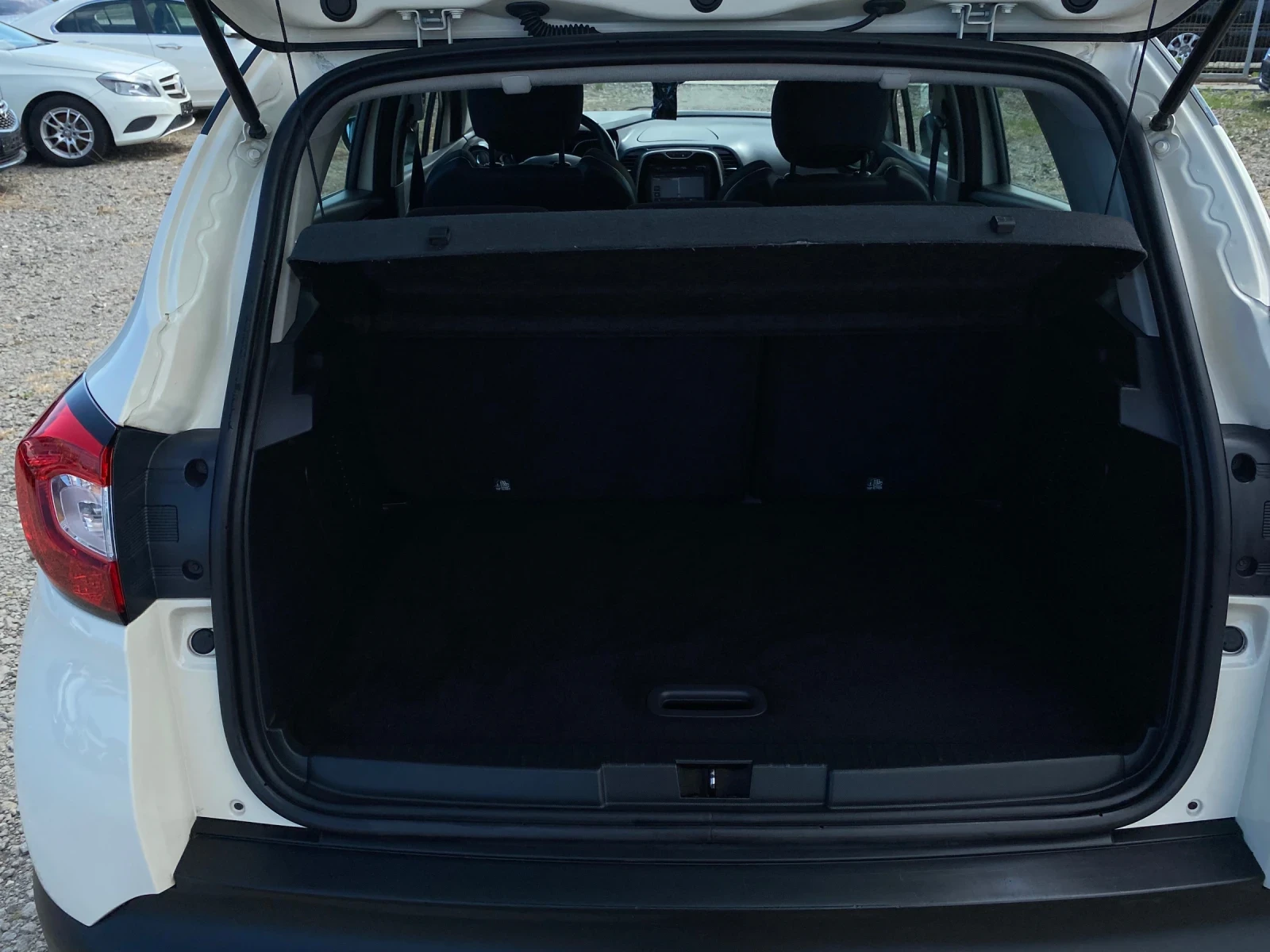Renault Captur 1.2 Tce, CH, снимка 14 - Автомобили и джипове - 54994973
