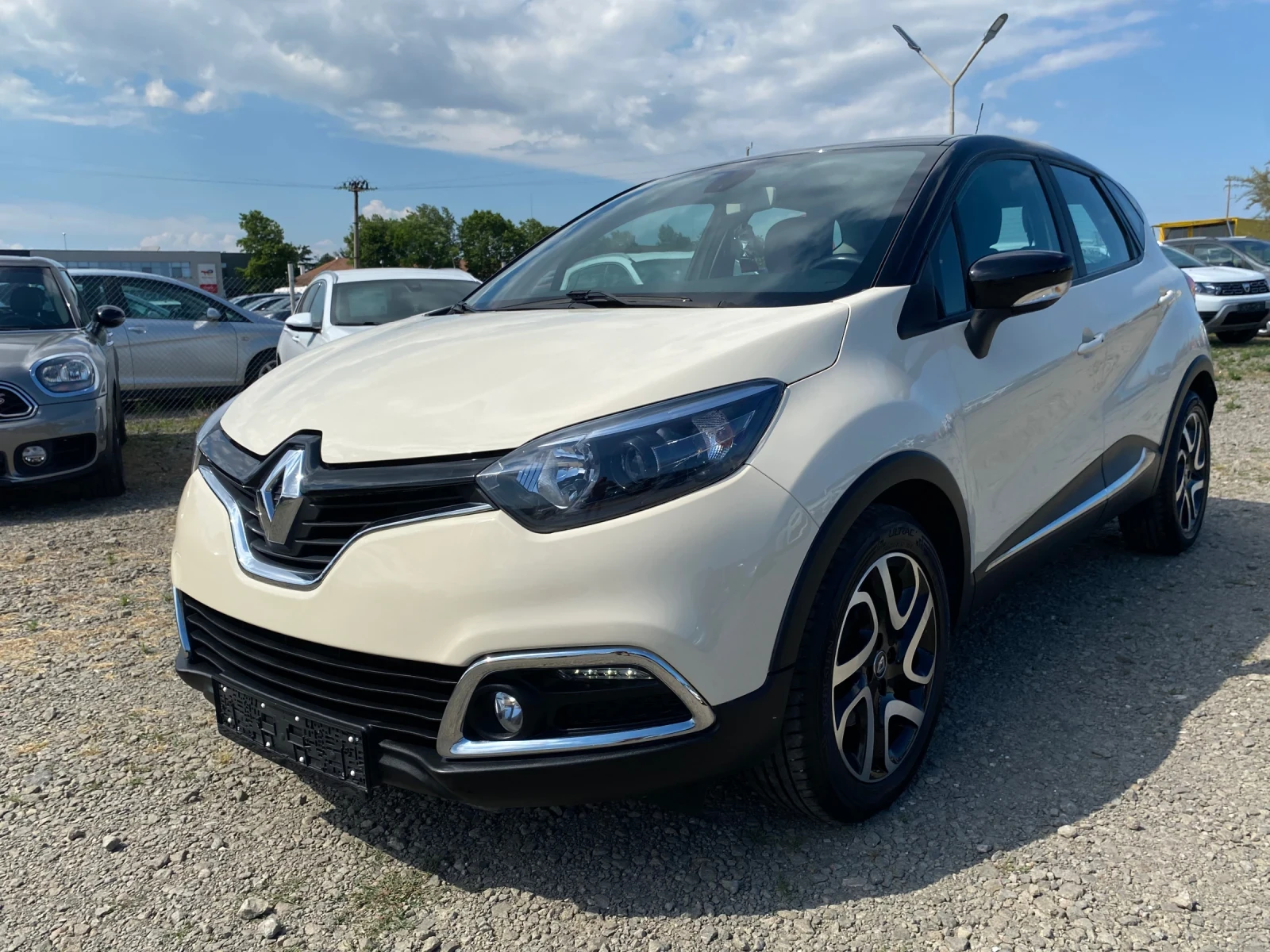 Renault Captur 1.2 Tce, CH, снимка 3 - Автомобили и джипове - 54994973