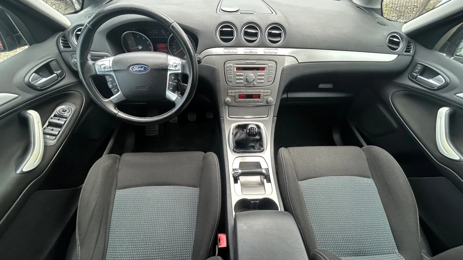 Ford S-Max 2.0i facelift Швейцария, снимка 8 - Автомобили и джипове - 55188806