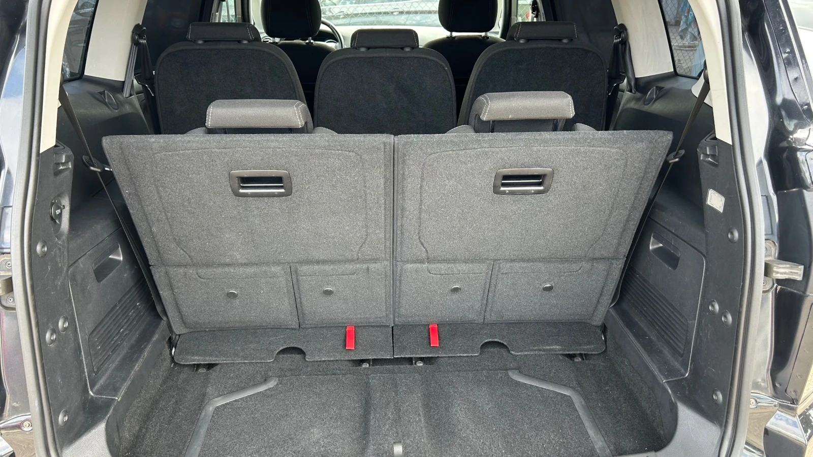 Ford S-Max 2.0i facelift Швейцария, снимка 13 - Автомобили и джипове - 55188806