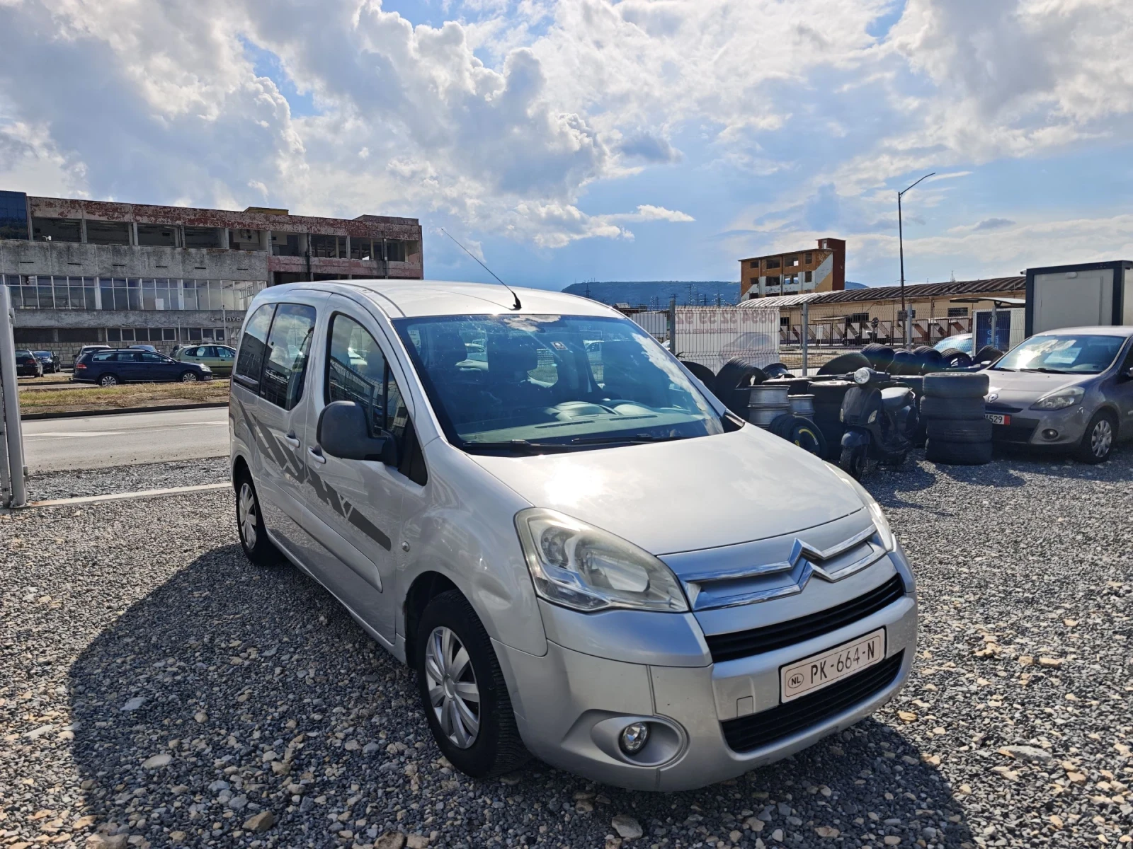 Citroen Berlingo, снимка 3 - Автомобили и джипове - 55224414