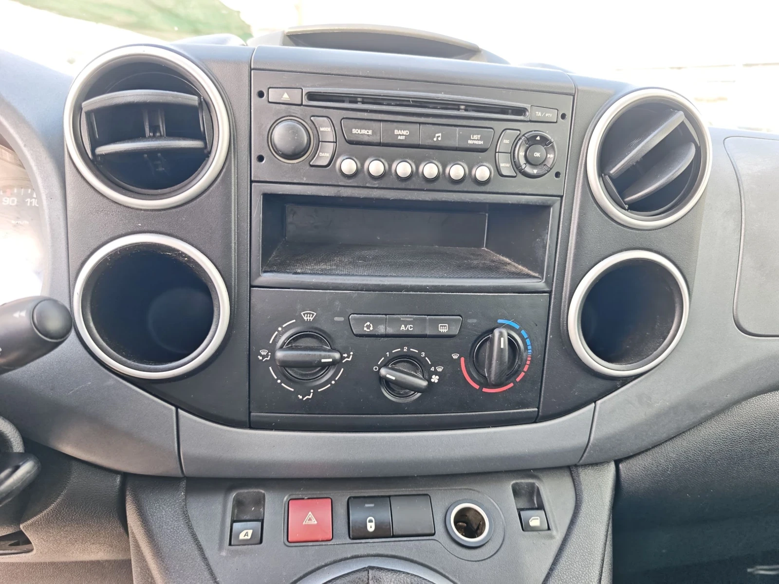Citroen Berlingo, снимка 11 - Автомобили и джипове - 55224414