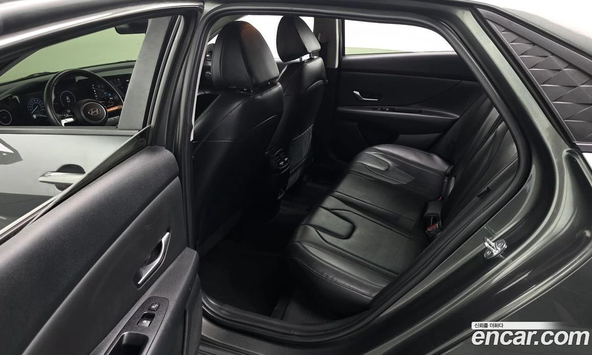Hyundai Elantra 1.6 Modern, снимка 12 - Автомобили и джипове - 56155963