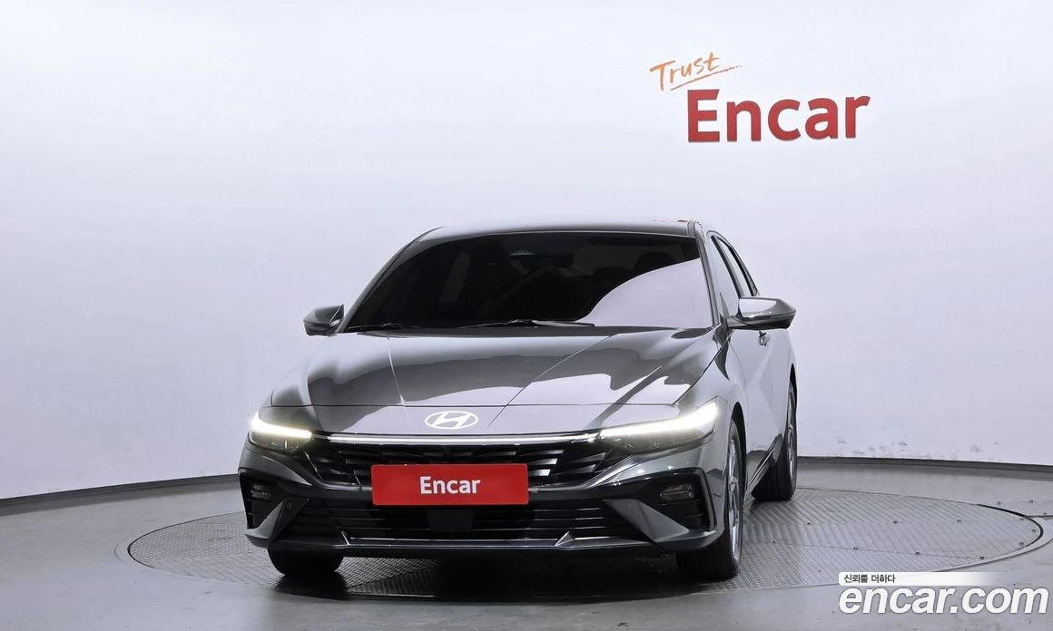 Hyundai Elantra 1.6 Modern, снимка 3 - Автомобили и джипове - 56155963