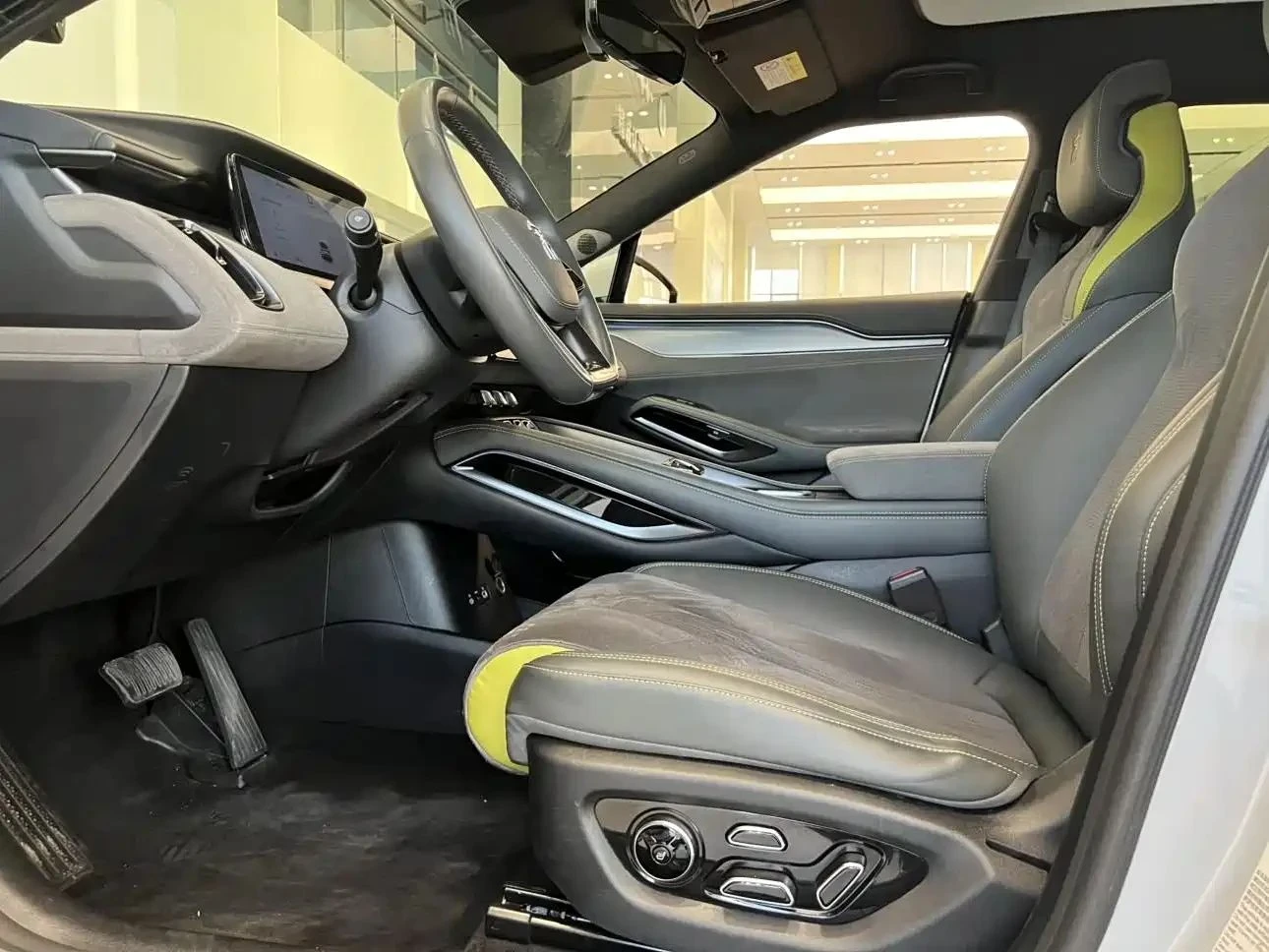 BYD Song L, снимка 12 - Автомобили и джипове - 56710750