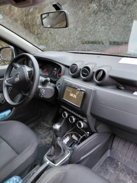 Dacia Duster 2.0d/NAVI!, снимка 8 - Автомобили и джипове - 53695783