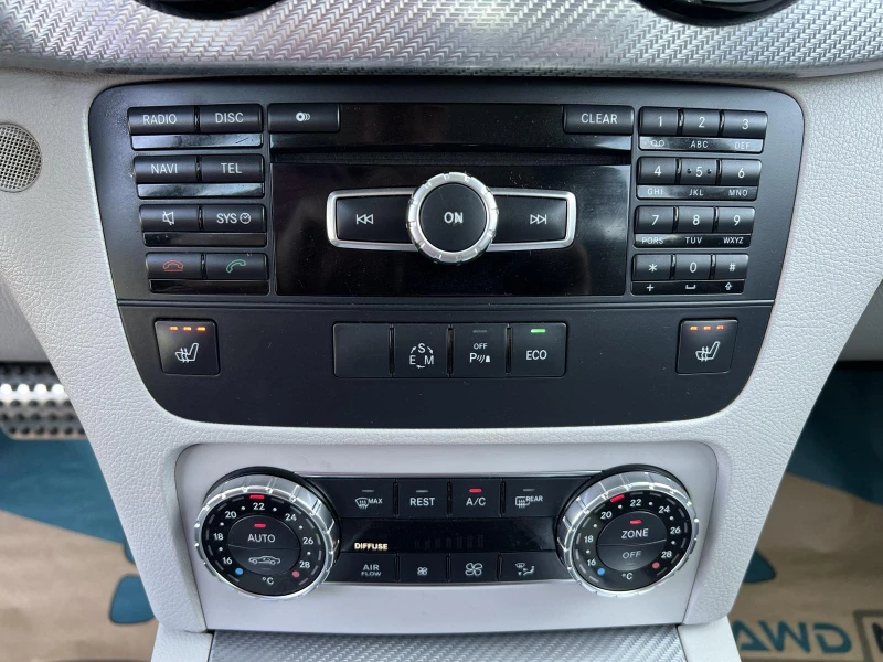 Mercedes-Benz GLK 350i 306кс.Автоматик Кожа Подгрев, снимка 15 - Автомобили и джипове - 48154668