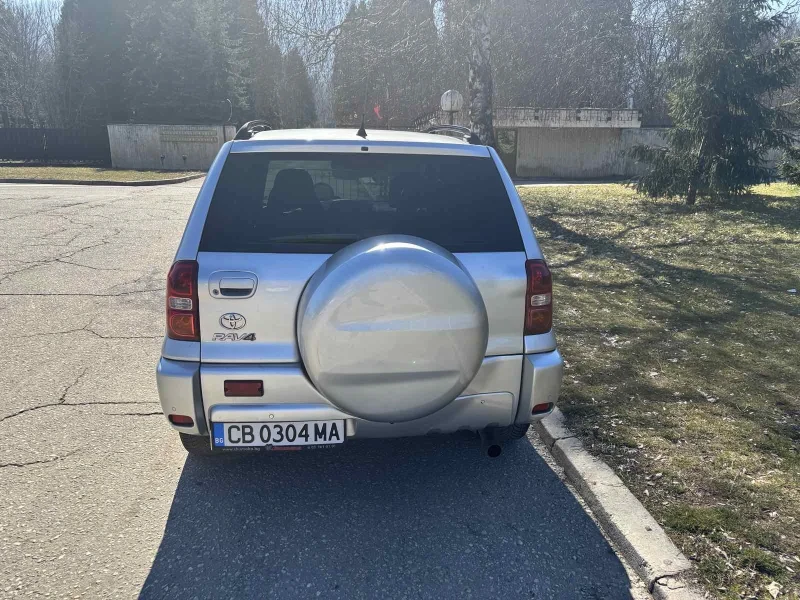 Toyota Rav4, снимка 5 - Автомобили и джипове - 49375300