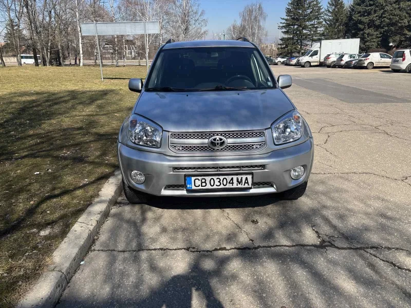 Toyota Rav4, снимка 4 - Автомобили и джипове - 49375300