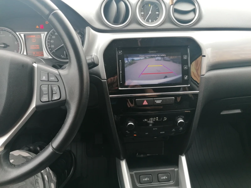Suzuki Vitara 1.6 D 4X4 , снимка 9 - Автомобили и джипове - 51353115