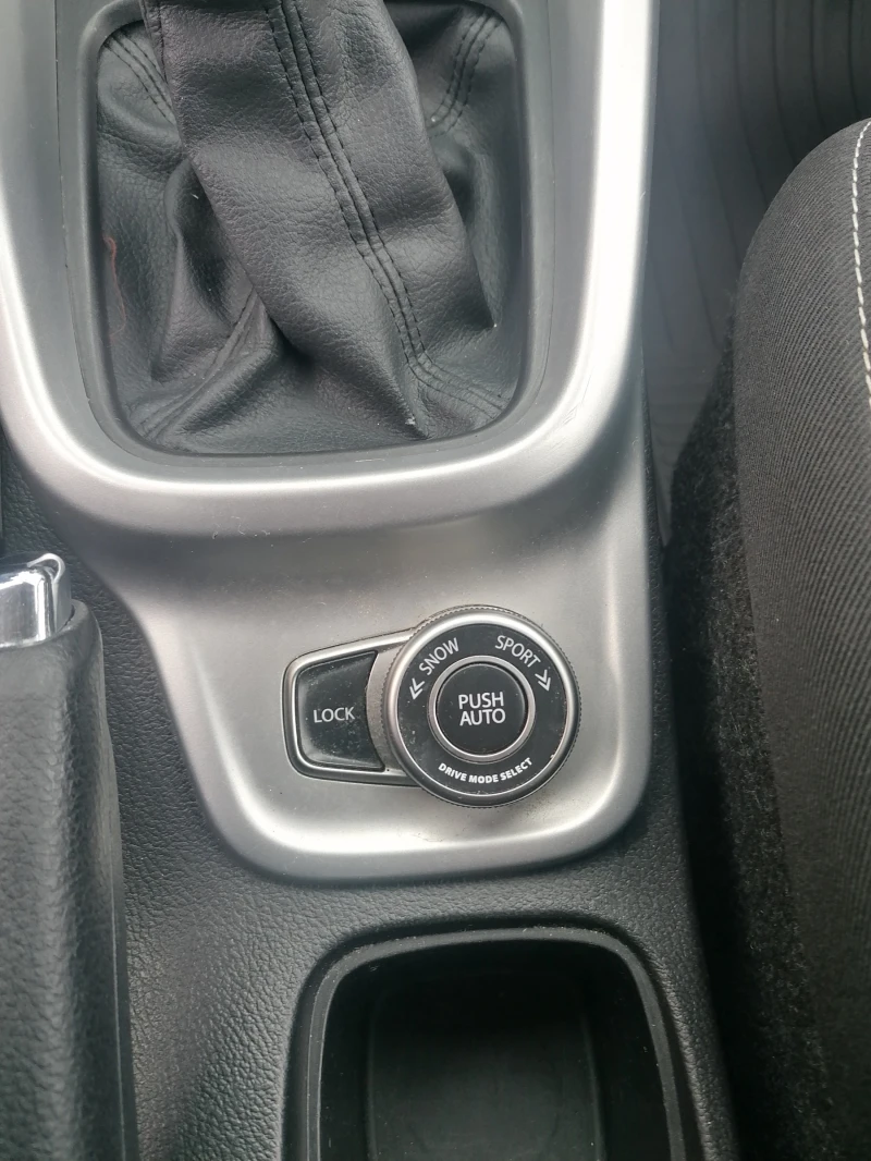Suzuki Vitara 1.6 D 4X4 , снимка 12 - Автомобили и джипове - 51353115