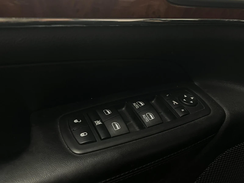 Jeep Grand cherokee 3.0D-LIMITED-241KC-4x4-КОЖА-ПОДГРЕВ-КАМЕРА-KEYLESS, снимка 14 - Автомобили и джипове - 52432475