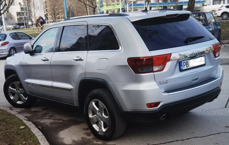Jeep Grand cherokee 3.0D-LIMITED-241KC-4x4-КОЖА-ПОДГРЕВ-КАМЕРА-KEYLESS, снимка 8 - Автомобили и джипове - 52432475