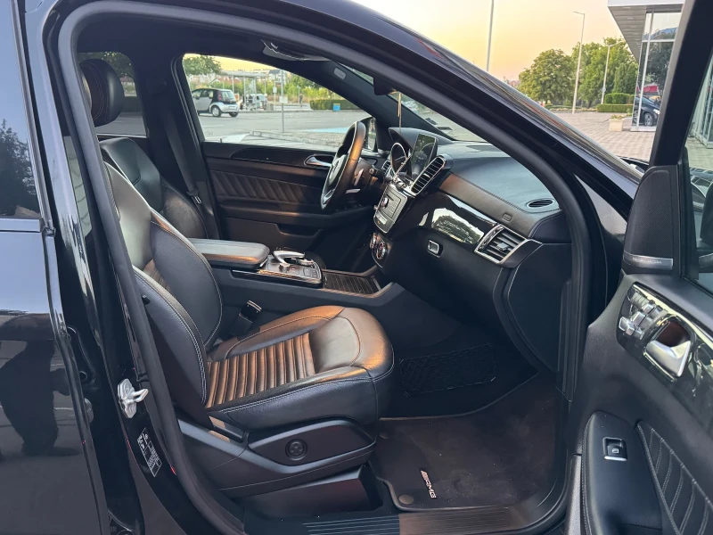Mercedes-Benz GLE 350 D/AMG/Cou pe/Harman Kardon/Камера360/Панор ама/, снимка 13 - Автомобили и джипове - 52190710