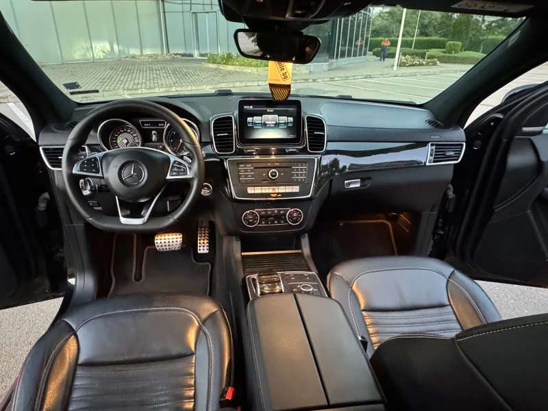 Mercedes-Benz GLE 350 D/AMG/Cou pe/Harman Kardon/Камера360/Панор ама/, снимка 10 - Автомобили и джипове - 52190710