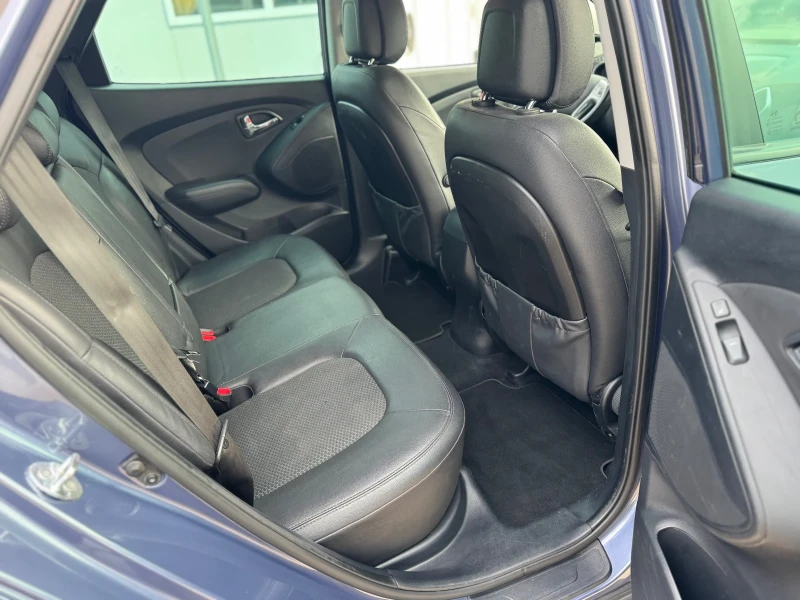Hyundai IX35 2.0CRDI 184к.с 4х4 Автомат Full TOP, снимка 12 - Автомобили и джипове - 53192308