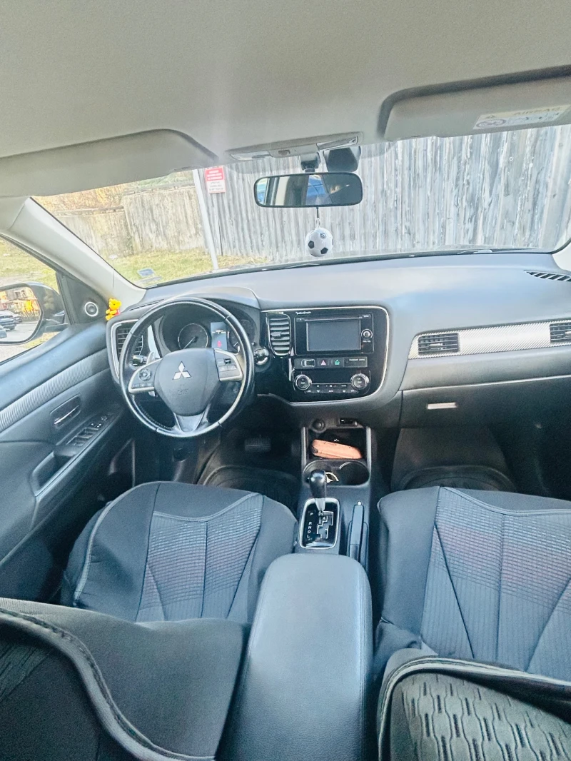 Mitsubishi Outlander Mitsubishi Outlander 2.2D 4WD, 7 местен, снимка 14 - Автомобили и джипове - 53459200