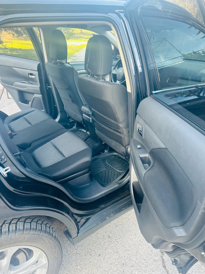 Mitsubishi Outlander Mitsubishi Outlander 2.2D 4WD, 7 местен, снимка 13 - Автомобили и джипове - 53459200