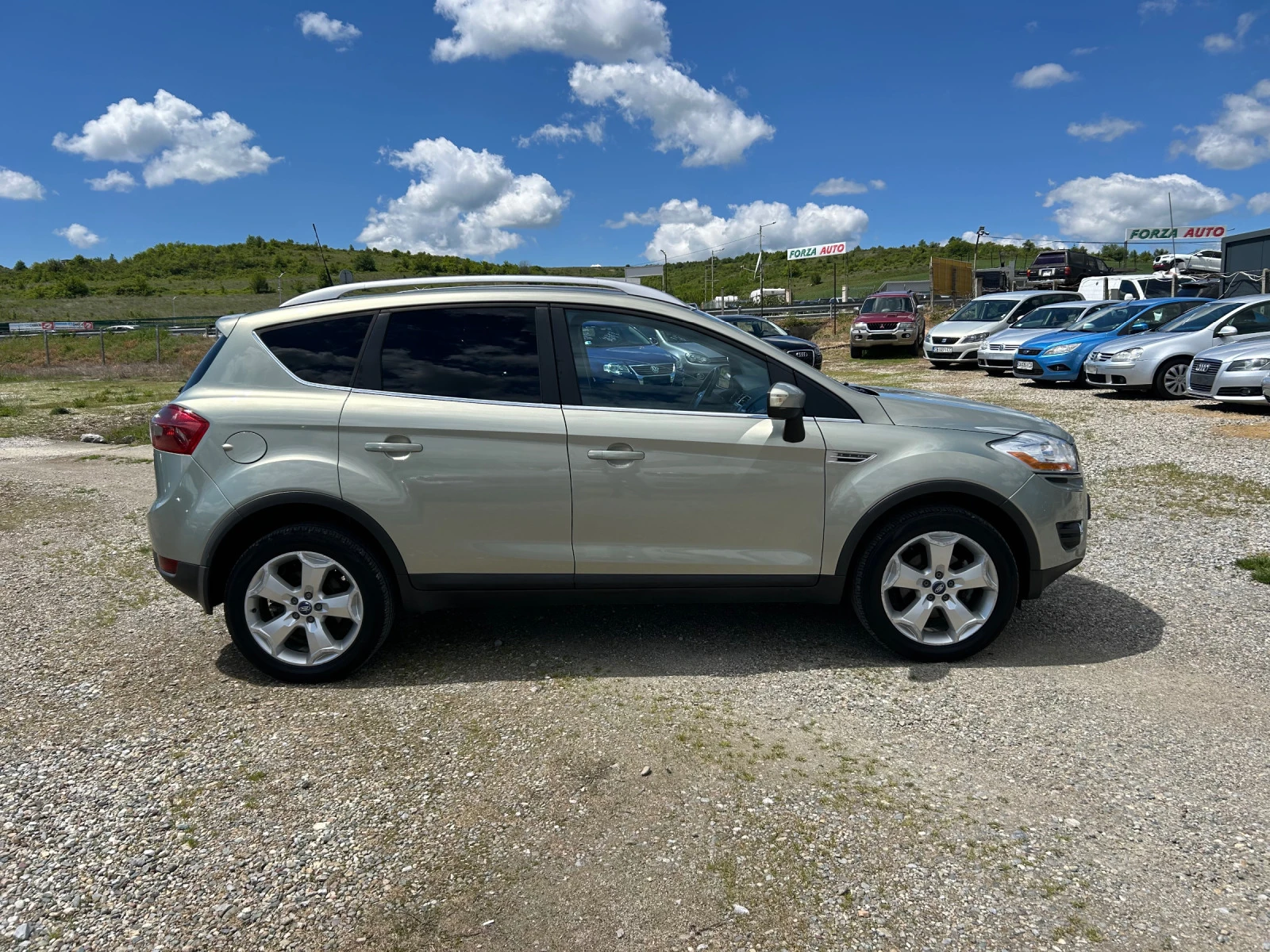 Ford Kuga 4x4 PANORAMA perfekt - изображение 4