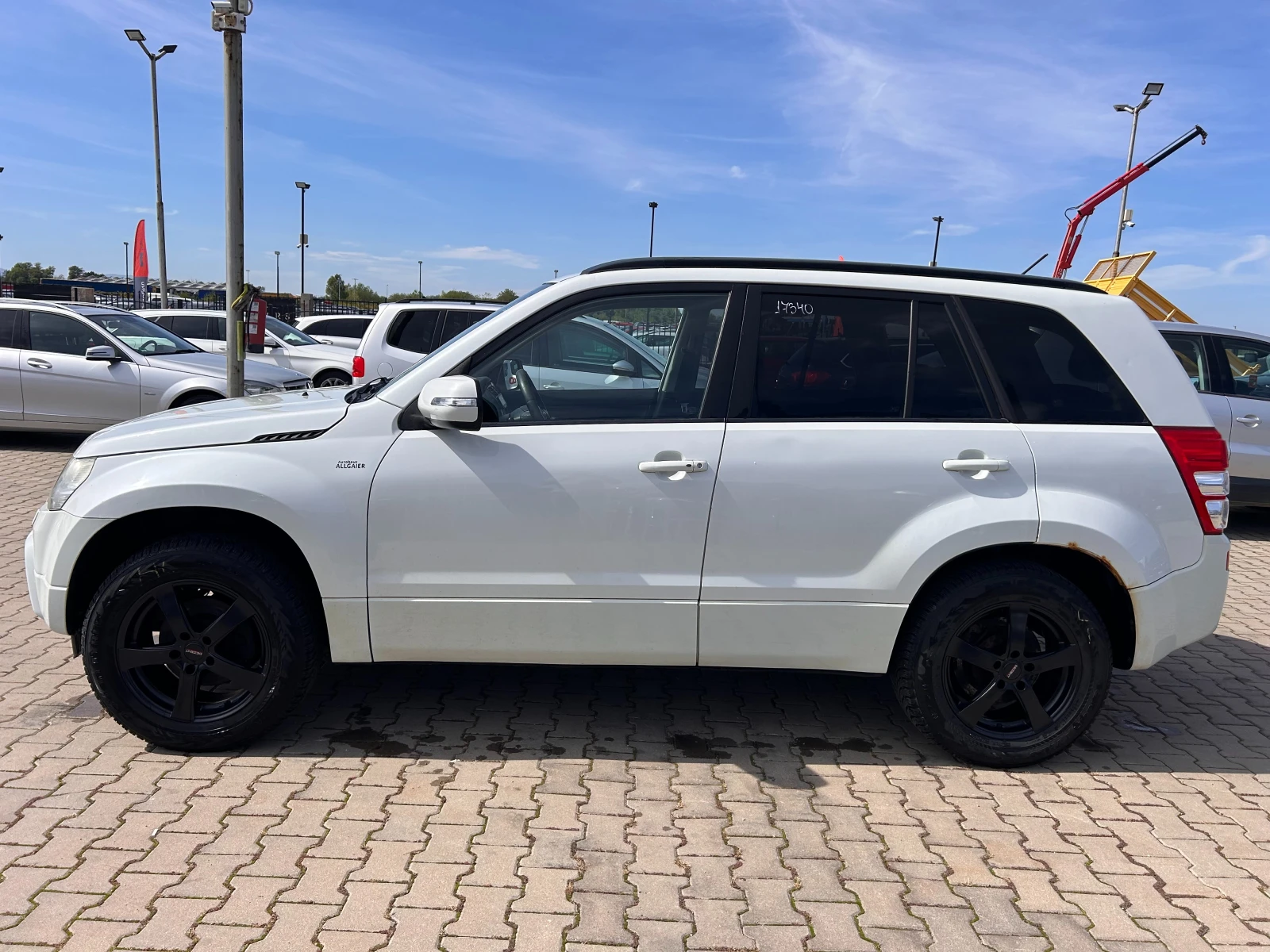 Suzuki Grand vitara 2.4VVT 4X4 AVTOMAT/NAVI/KOJA EURO 5 ЛИЗИНГ - изображение 9