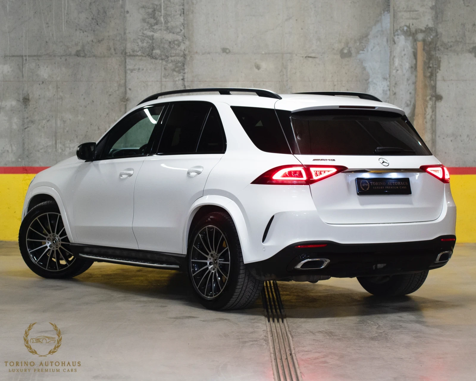 Mercedes-Benz GLE 400 AMG* RED BELTS* BURMESTER* PANO* TOP*  - изображение 3