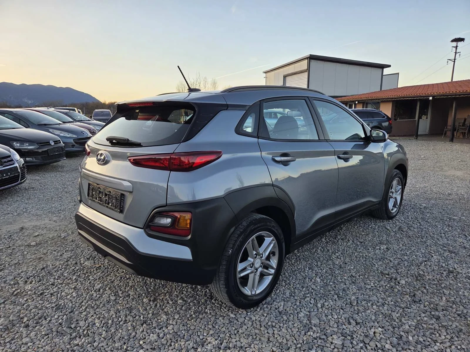 Hyundai Kona 2.0i-150PS-АВТОМАТ - изображение 5