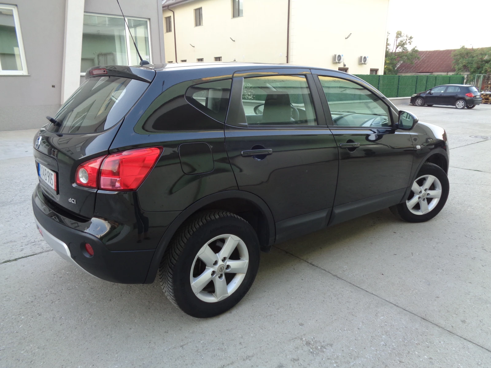 Nissan Qashqai 1.5dCI-106-TEKNA-LIZING - изображение 4