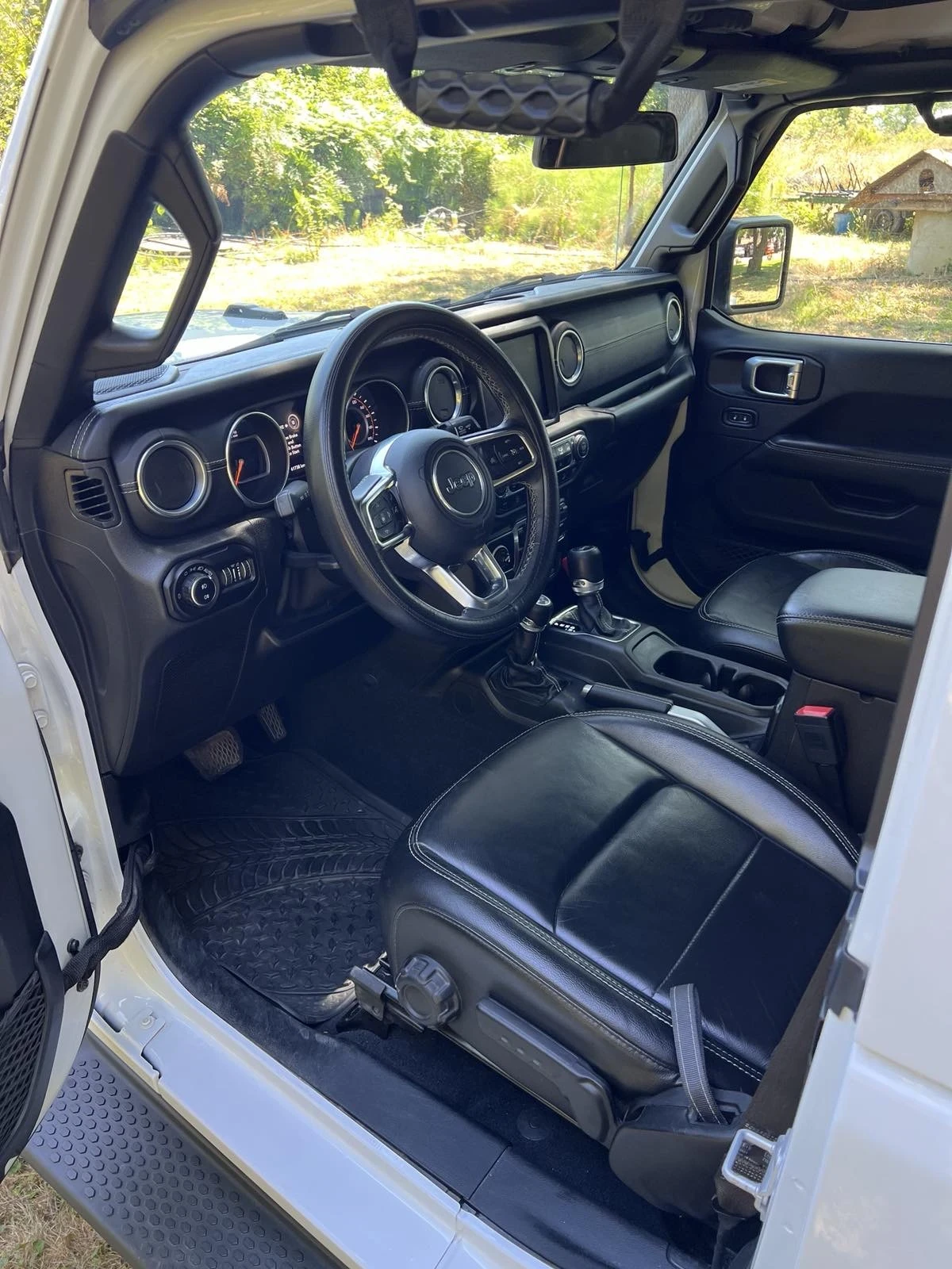 Jeep Wrangler  - изображение 8