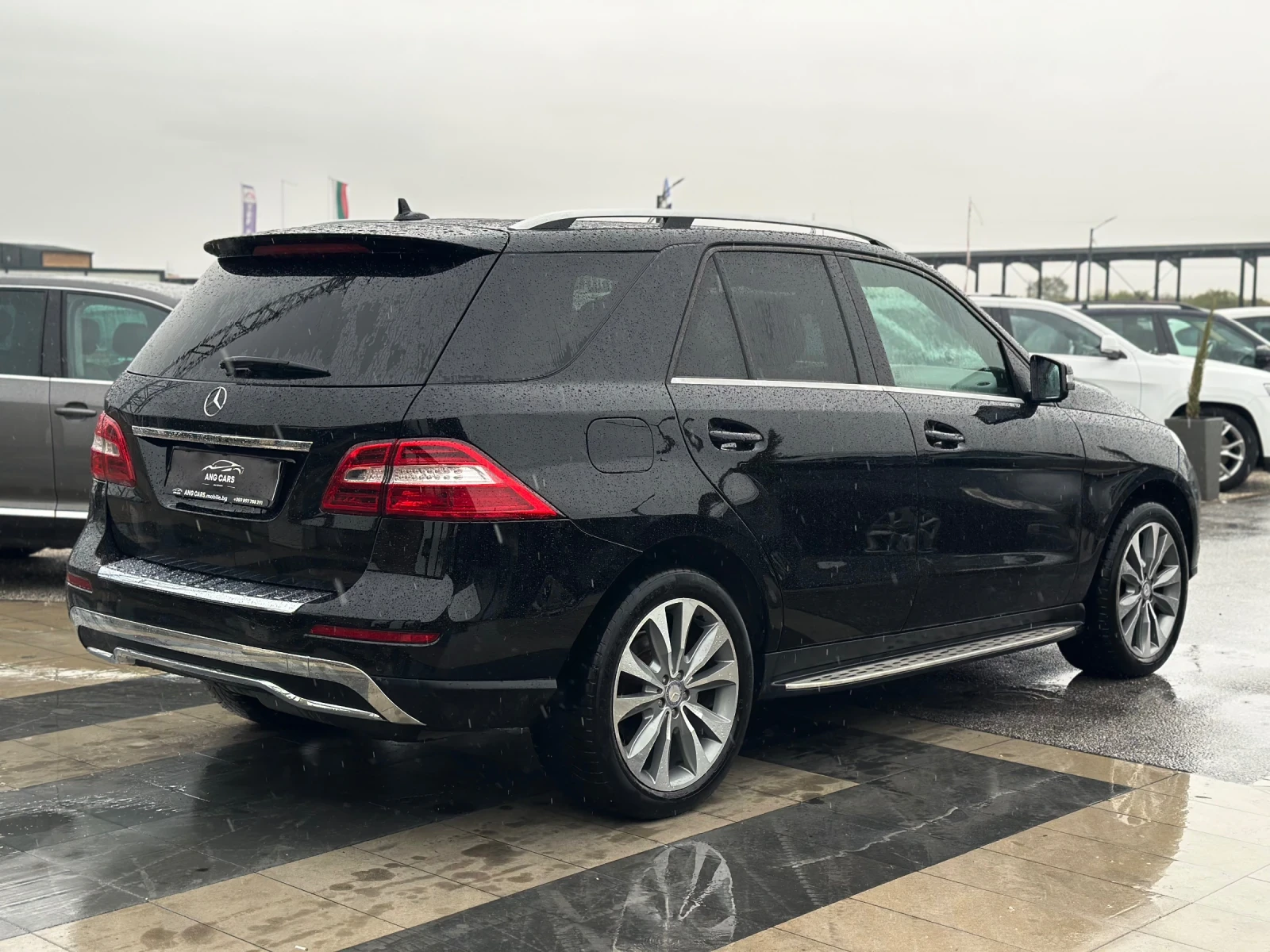 Mercedes-Benz ML 350 * Обдухване* HarmanKardon* Вакум* Камера*  - изображение 5