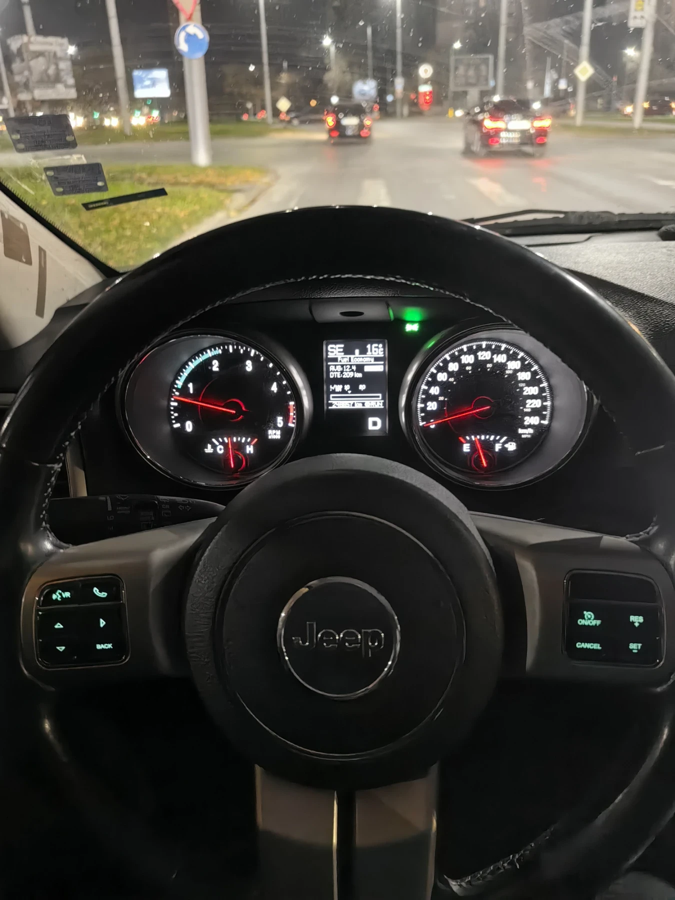 Jeep Grand cherokee 3.0D-LIMITED-241KC-4x4-����-�������-������-KEYLESS | Mobile.bg � ����������� 17