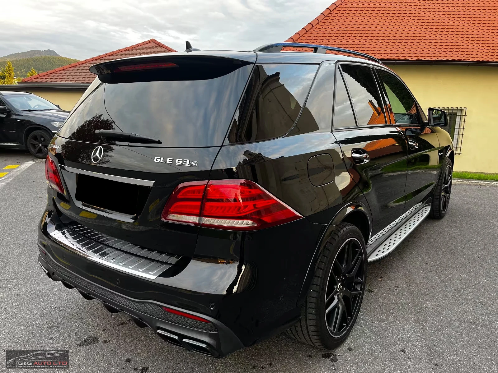 Mercedes-Benz GLE 63 S AMG 4M/585HP/AIRM./BURM/ACC/CPLAY/PANO/BSA/L.ASS/910f - изображение 6