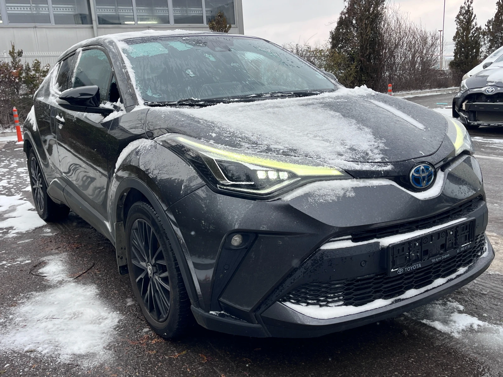 Toyota C-HR 2.0 Turbo HYBRID CVT - изображение 3
