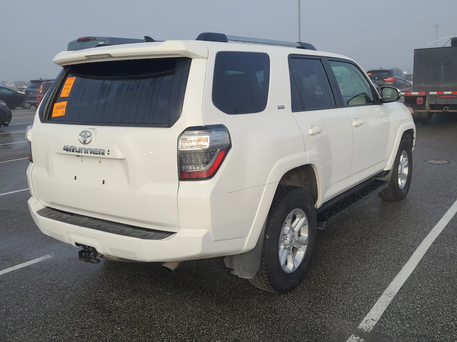 Toyota 4runner SR5 Premium 4WD - изображение 3