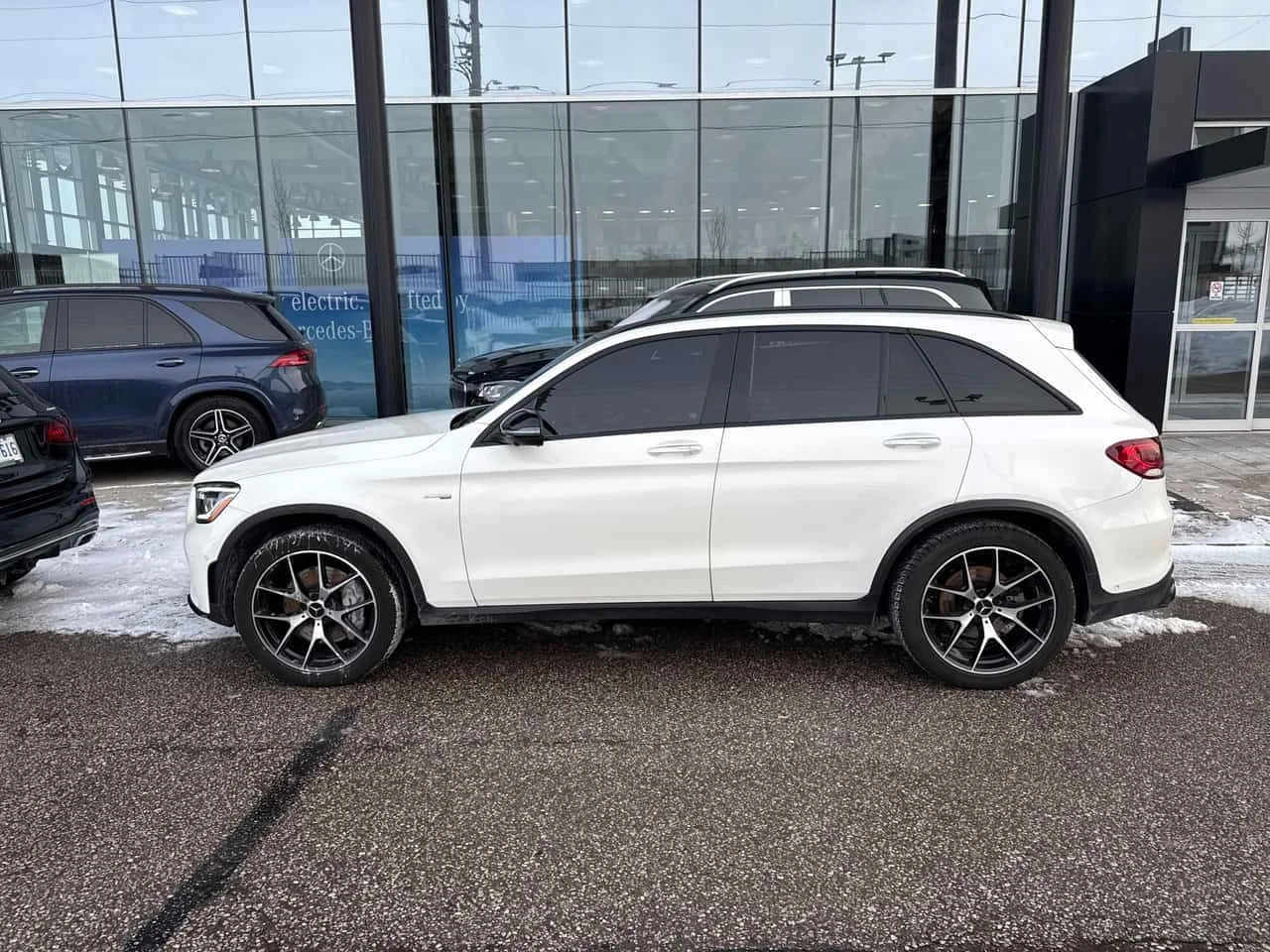 Mercedes-Benz GLC 43 AMG ДИСТРОНИК/360 CAM/ПАНОРАМА, снимка 3 - Автомобили и джипове - 54008193