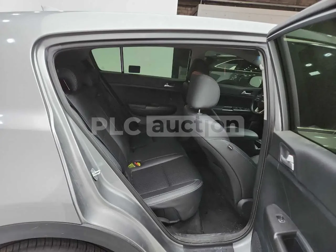 Kia Sportage, снимка 8 - Автомобили и джипове - 54182777