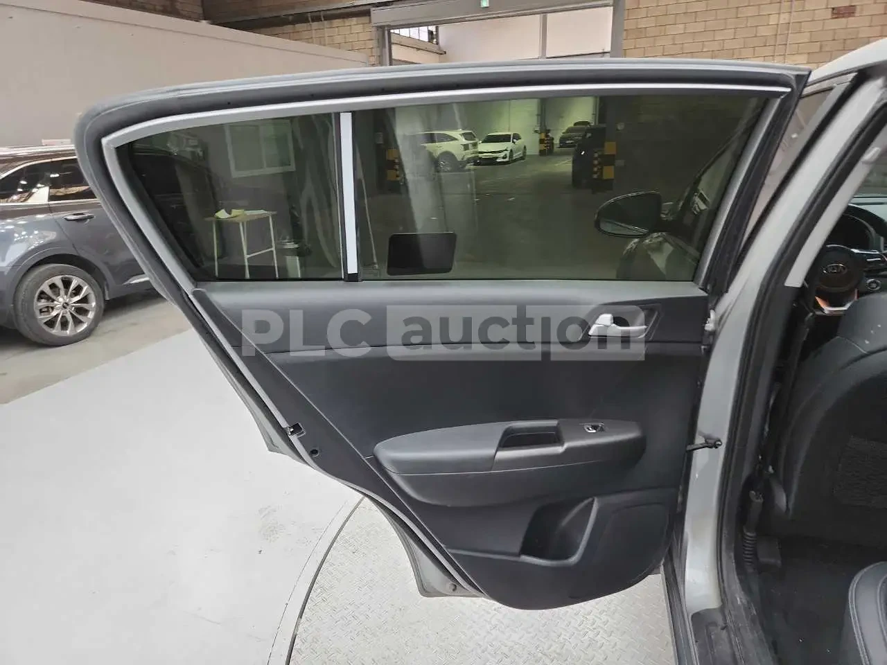 Kia Sportage, снимка 11 - Автомобили и джипове - 54182777