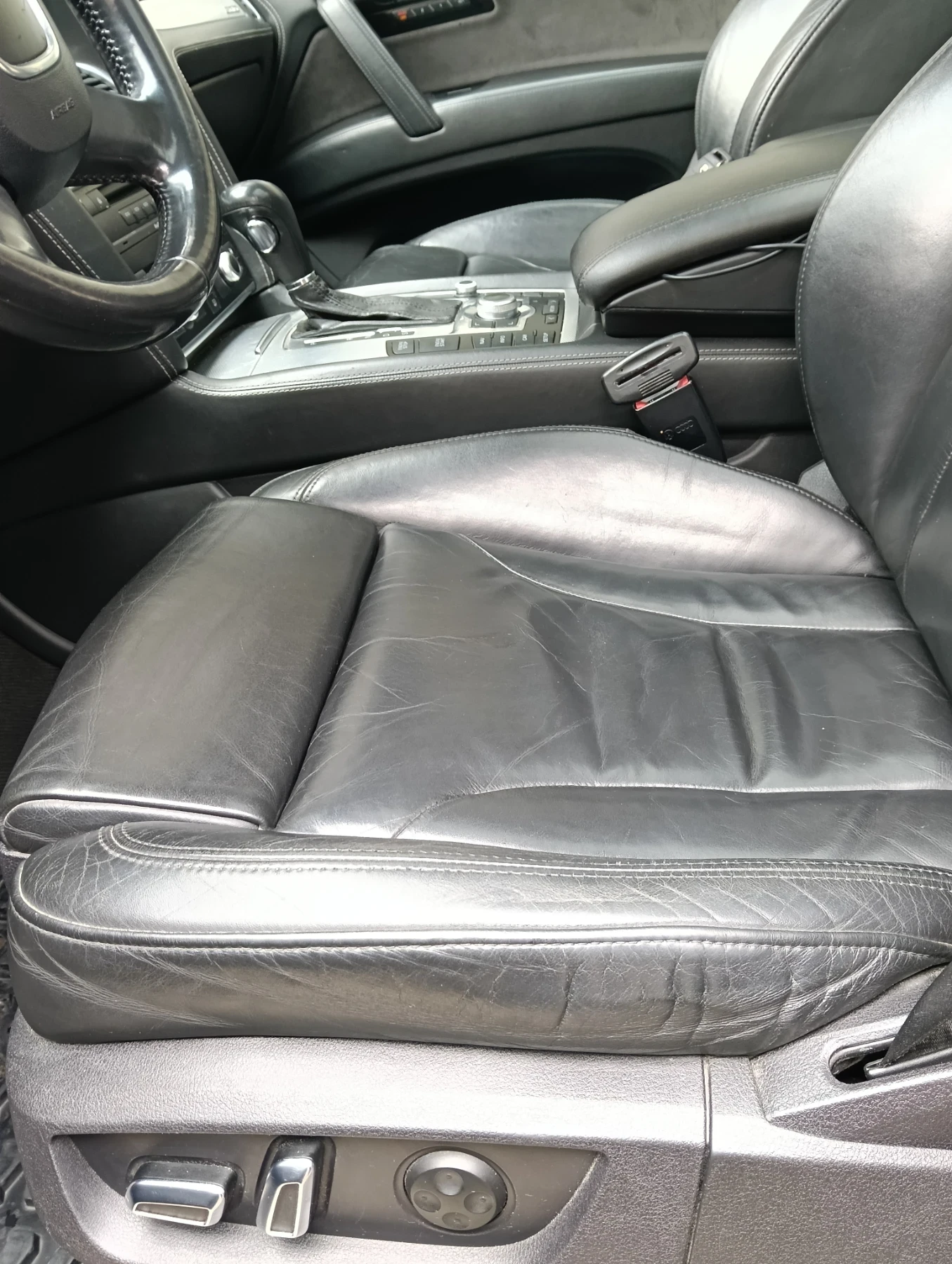 Audi Q7 4.2TDI, снимка 11 - Автомобили и джипове - 54237045