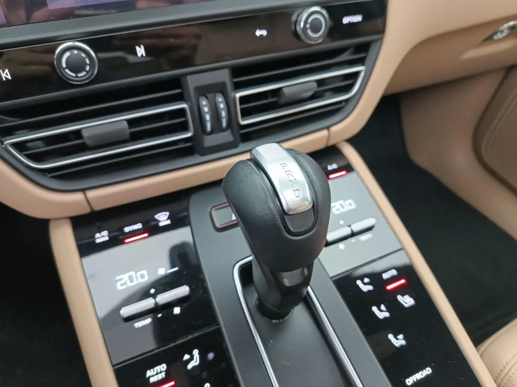 Porsche Macan 2.9 V6 Bi-Turbo панорама / кожа / навигация, снимка 16 - Автомобили и джипове - 56106379