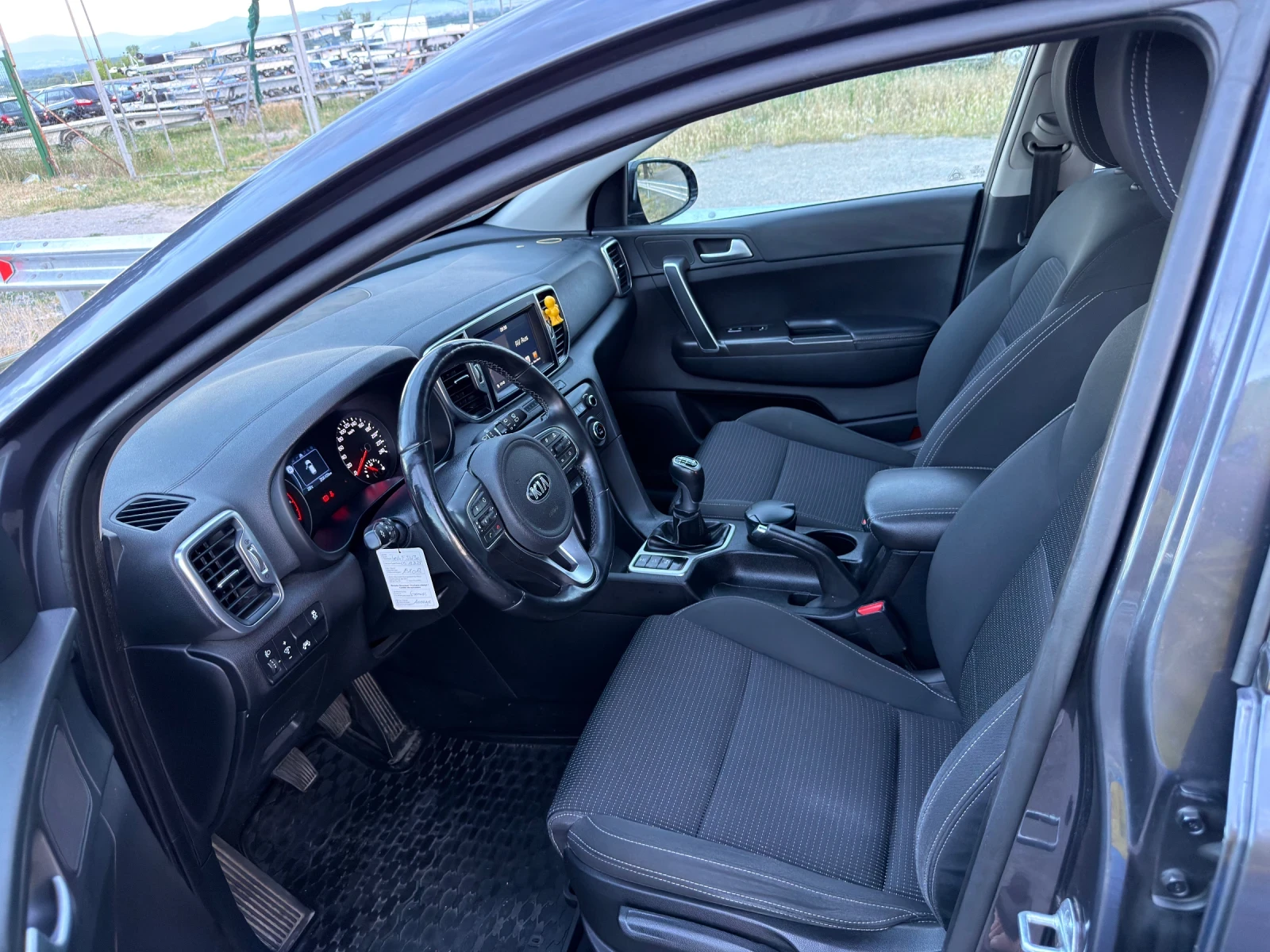 Kia Sportage 1.6 T-GDi 4x4 ШВЕЙЦАРИЯ, снимка 9 - Автомобили и джипове - 56194095