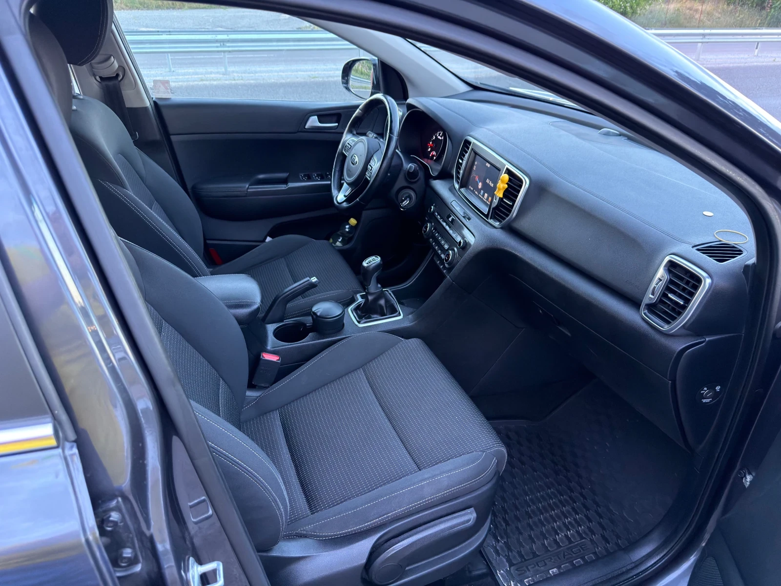 Kia Sportage 1.6 T-GDi 4x4 ШВЕЙЦАРИЯ, снимка 10 - Автомобили и джипове - 56194095