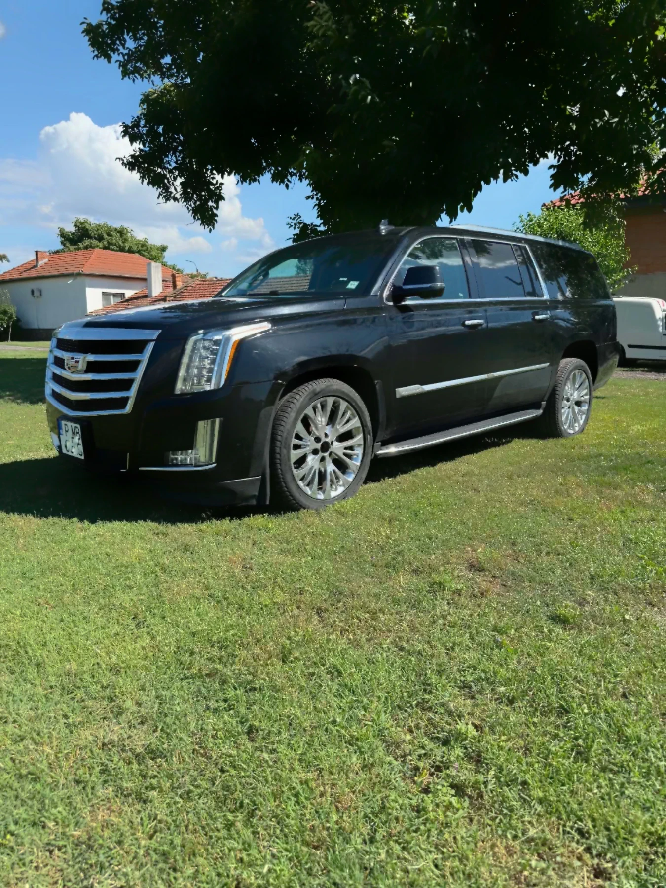 Cadillac Escalade ESV LUXURY 6.2 PETROL, снимка 2 - Автомобили и джипове - 56205387