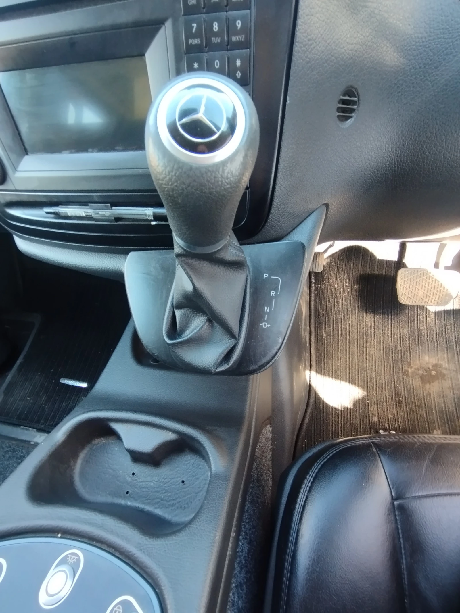 Mercedes-Benz Vito W639 Facelift, снимка 11 - Бусове и автобуси - 54117975