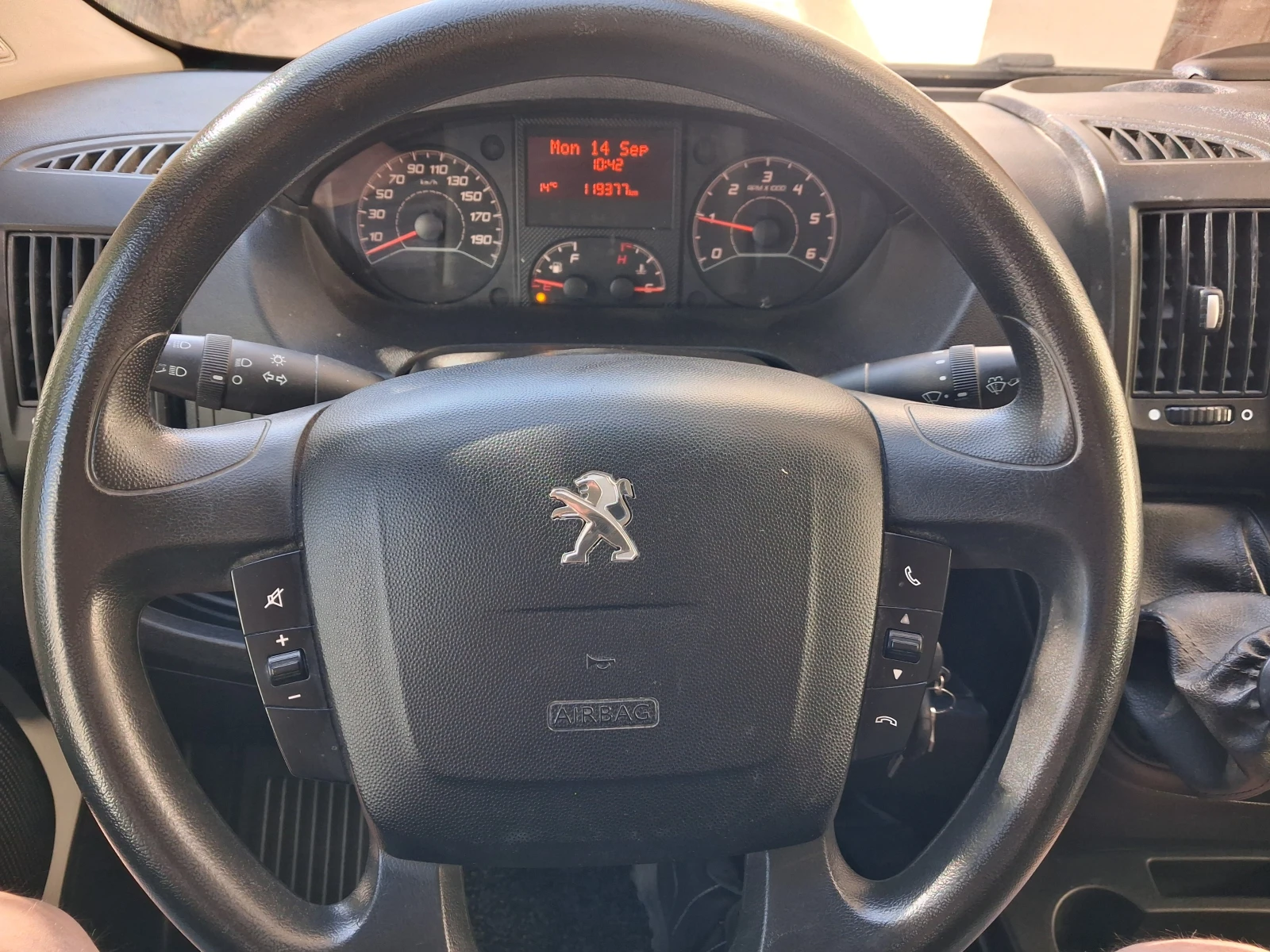 Peugeot Boxer, снимка 11 - Бусове и автобуси - 56691266